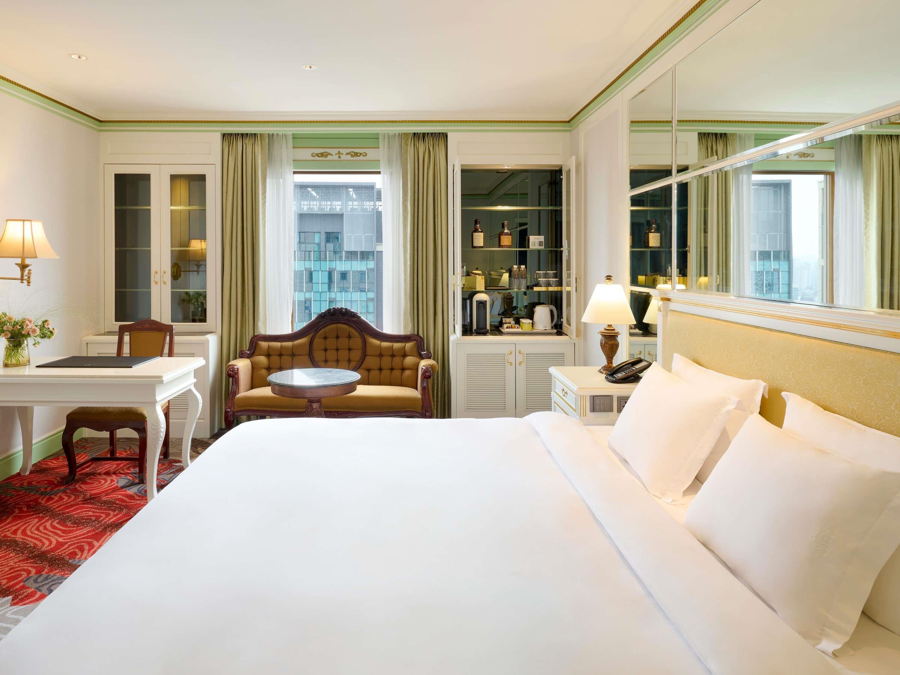 Deluxe - 1 king size bed | Sengetøy av topp kvalitet, safe på rommet og skrivebord