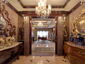 Premium bedding, in-room safe, desk, laptop workspace - Grand Mercure Imperial Palace Seoul Gangnam (Seoul)