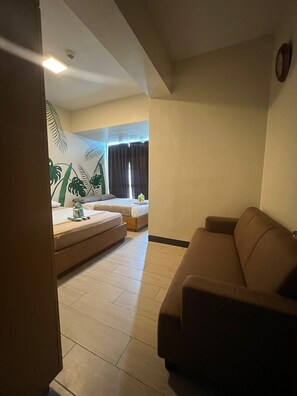 Family Room | Free WiFi