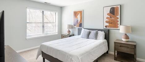1 bedroom, desk, iron/ironing board, Internet