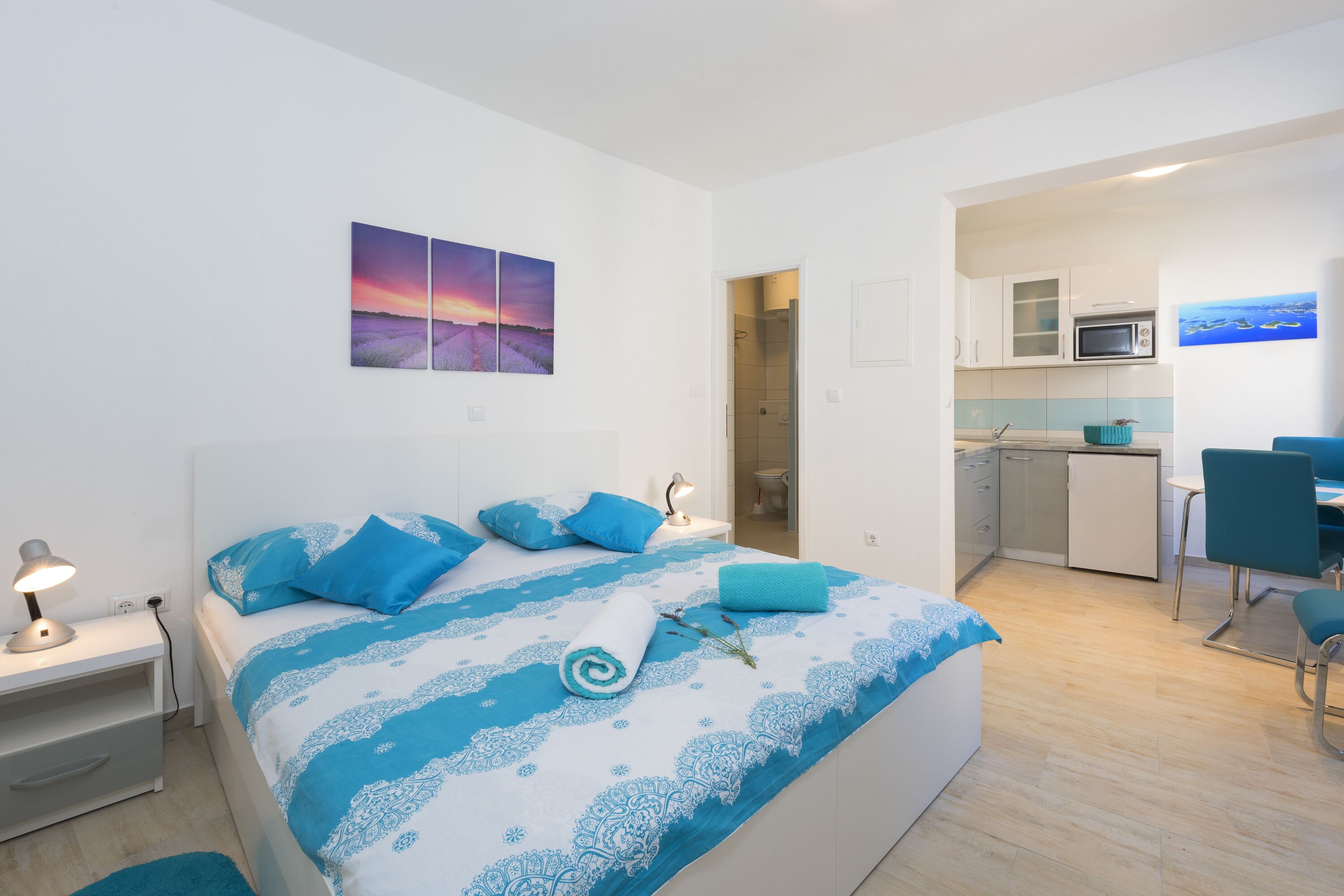 City-studiolejlighed - ikke-ryger | Individuelt design, individuel indretning, skrivebord, gratis Wi-Fi