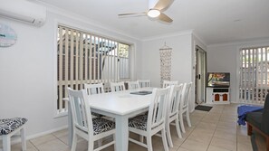 Dining - Bennett's Beach House (Hawks Nest)