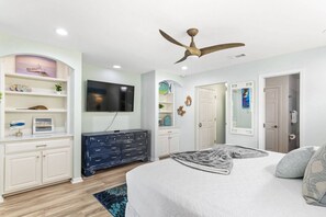 3 habitaciones, tabla de planchar con plancha, wifi y ropa de cama 