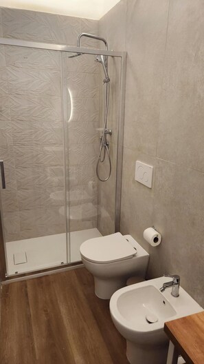Family Studio | Bathroom - Gaia Suites B&B (Turin)