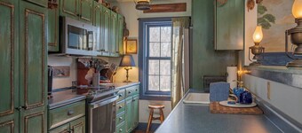 Maritime History Meets Modern Comfort at the Carriage House in Old Mystic, CT!