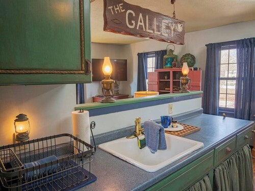 Maritime History Meets Modern Comfort at the Carriage House in Old Mystic, CT!