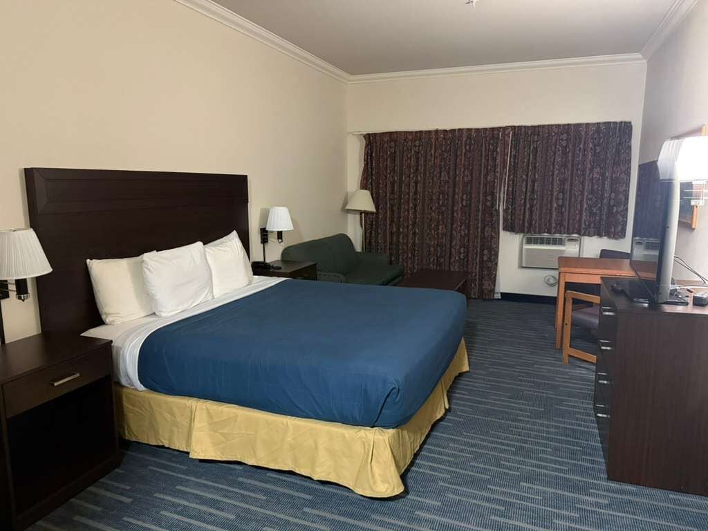 Superior Room | Blackout drapes, iron/ironing board, free WiFi, bed sheets