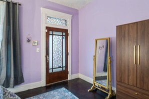 Interior - Colorful Cottage close to Downtown & UofL (Louisville)