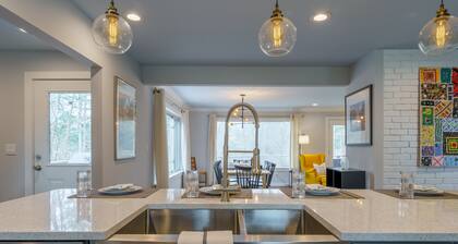 Modern pet friendly home w/ covered dock near Lake Lanier Olympic Park