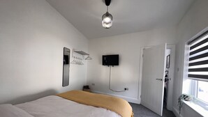 Deluxe Apartment, City View | 2 bedrooms, Egyptian cotton sheets, premium bedding, memory-foam beds - 50 wood street burton (Burton on Trent)
