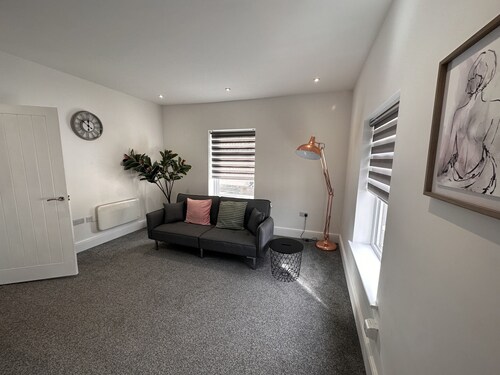 50 wood street burton