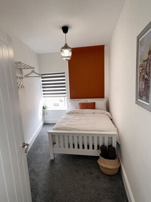 Deluxe Apartment, City View | 2 bedrooms, Egyptian cotton sheets, premium bedding, memory-foam beds - 50 wood street burton (Burton on Trent)