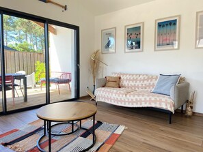 TV - Palot Beach House Agréable Maison à Mimizan, à 10 Minutes à Pied de L'océan (Mimizan)