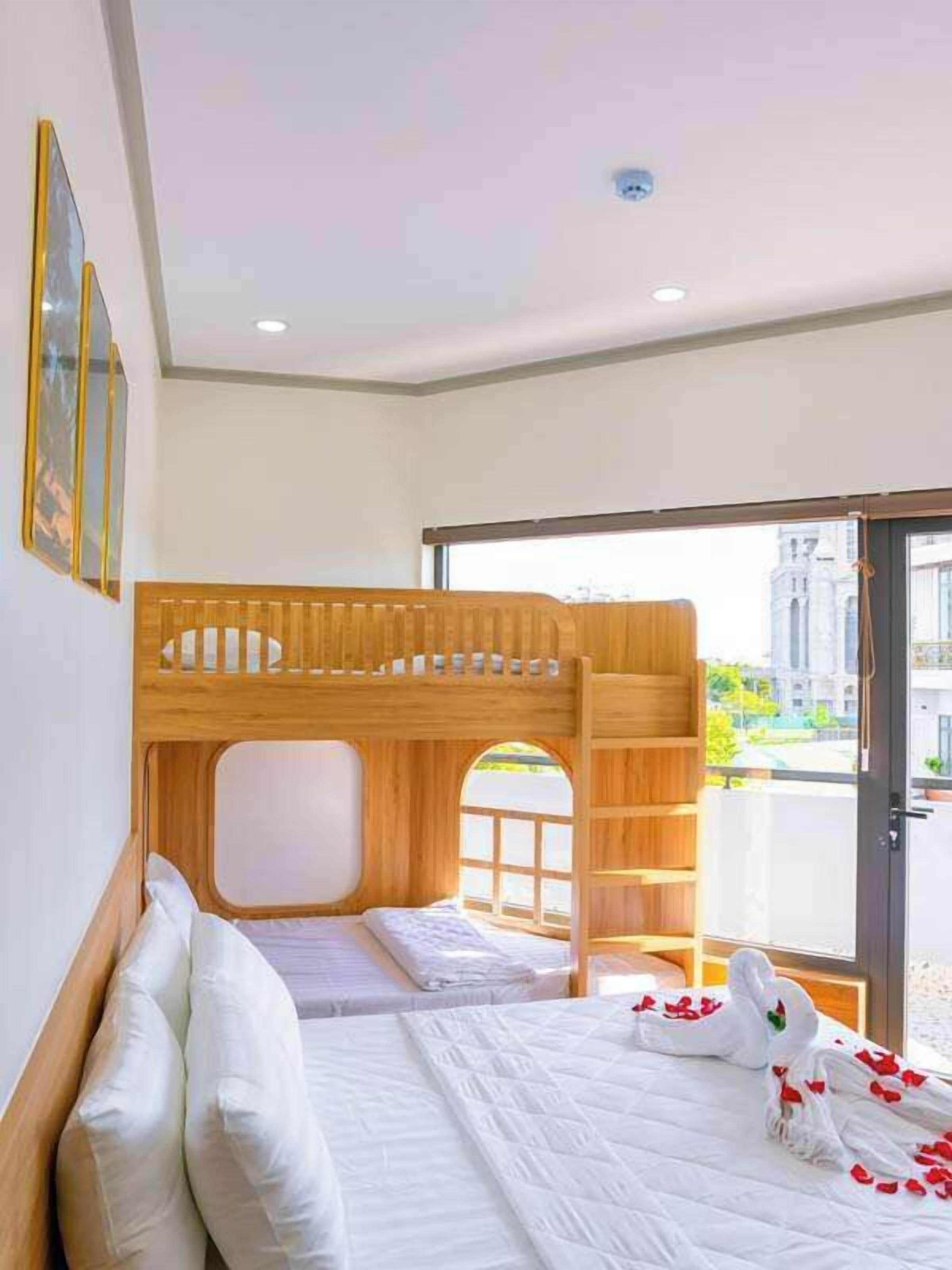 Familieværelse til 4 personer | Lydisolering, gratis Wi-Fi