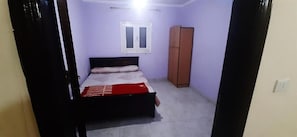 Basic-Apartment | 1 Schlafzimmer, hochwertige Bettwaren, Daunenbettdecken