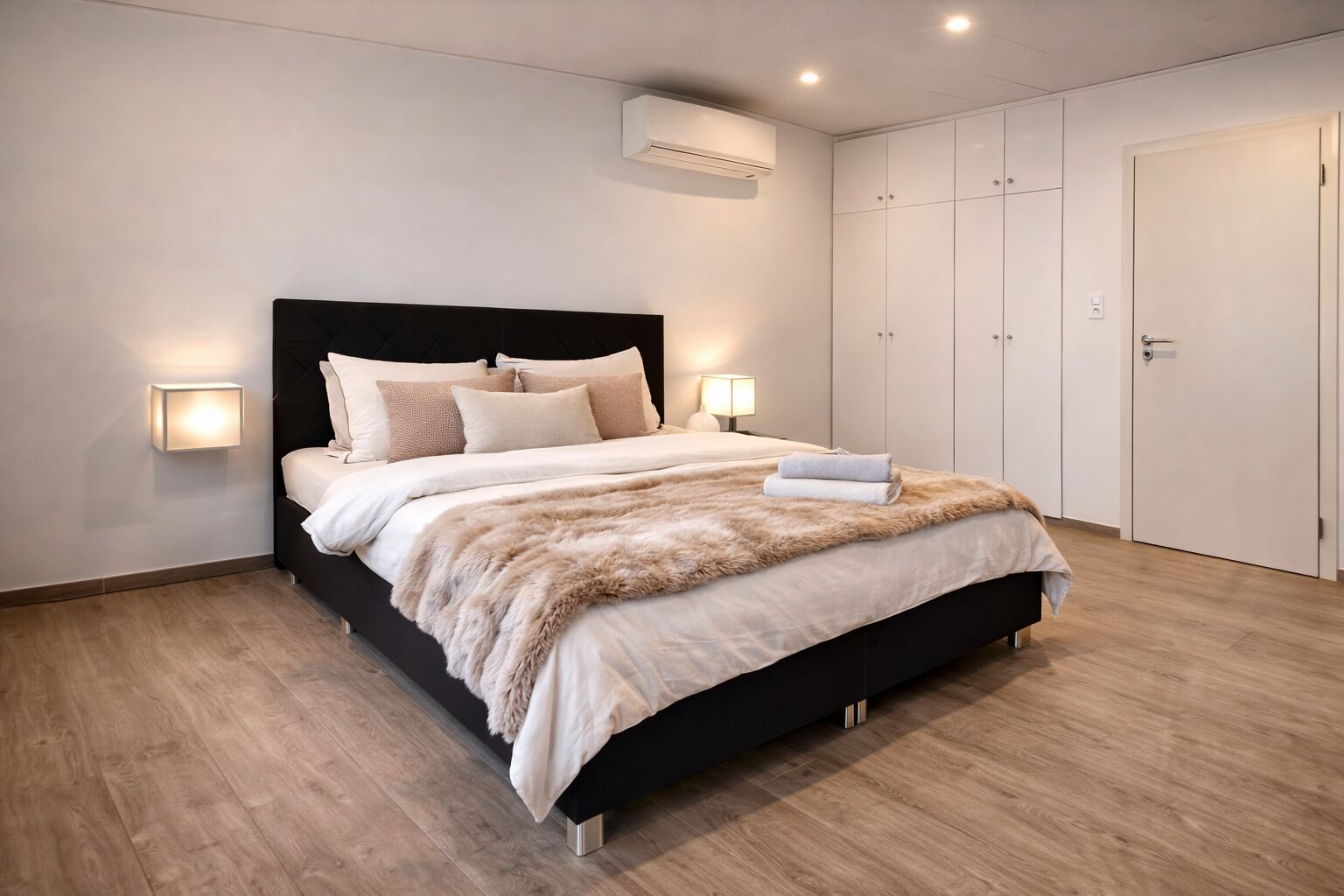 4 Schlafzimmer, Bügeleisen/Bügelbrett, kostenloses WLAN, Bettwäsche
