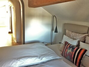 1 Schlafzimmer, Schreibtisch, Reisekinderbett, WLAN