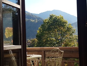 Outdoor dining - Gemütliche Whg. mit Balkon und Bergblick im Oberallgäu! Ruhig und Zentrumsnah (Immenstadt im Allgäu)