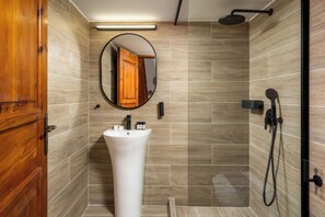 Free toiletries, hair dryer, towels - Villa in Symi, with sea view (simi)