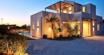 Villa Amaranthus, Private Pool, Jacuzzi &mini Golf