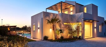 Villa Amaranthus, Private Pool, Jacuzzi &mini Golf