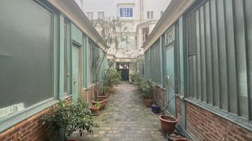 Enceinte de lâhĂ©bergement