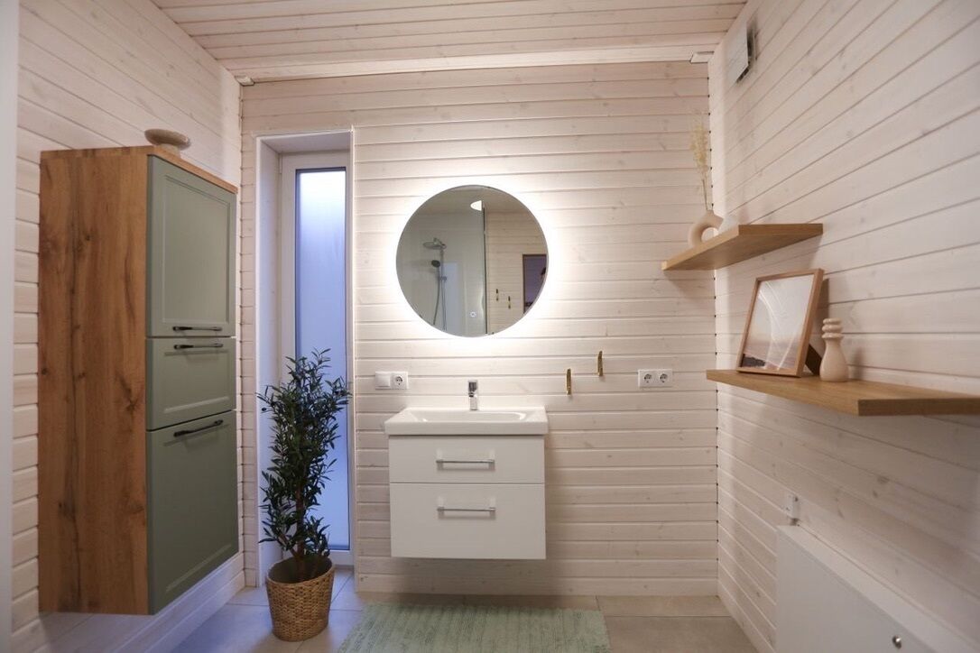 Haartrockner, Handtücher, Seife, Toilettenpapier