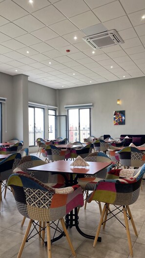 Restaurant - Eventi Club by cite des sports adarissa (Fes)