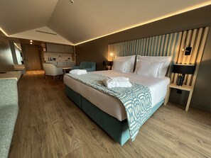 Habitación de diseñador-1 cama matrimonial o 2 individuales | Camas extra