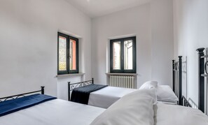 4 chambres, fer et planche à repasser, Wi-Fi gratuit