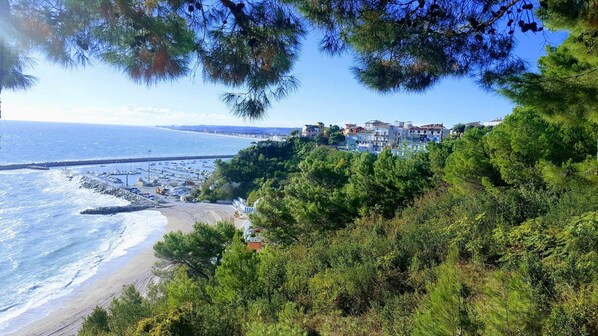 Beach - The Conero - Two-room apartment with private parking space (Osimo)