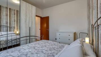 2 chambres, Wi-Fi gratuit, draps fournis