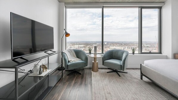 Desk, iron/ironing board, WiFi, bed sheets