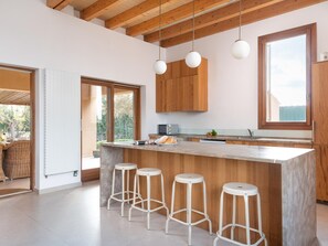 Microonde, forno, lavastoviglie, macchina per tè/caffè