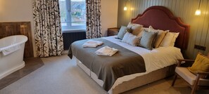 Executive Double Room | Free WiFi - White Lion Hotel (Worcester)