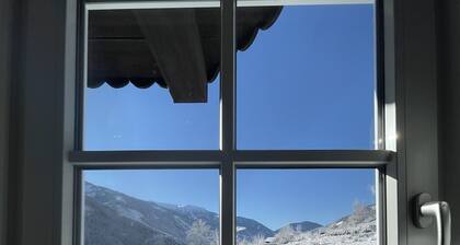 The slanted little house