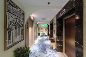 Hallway - Jiwar Al Madina Hotel (Madinah)