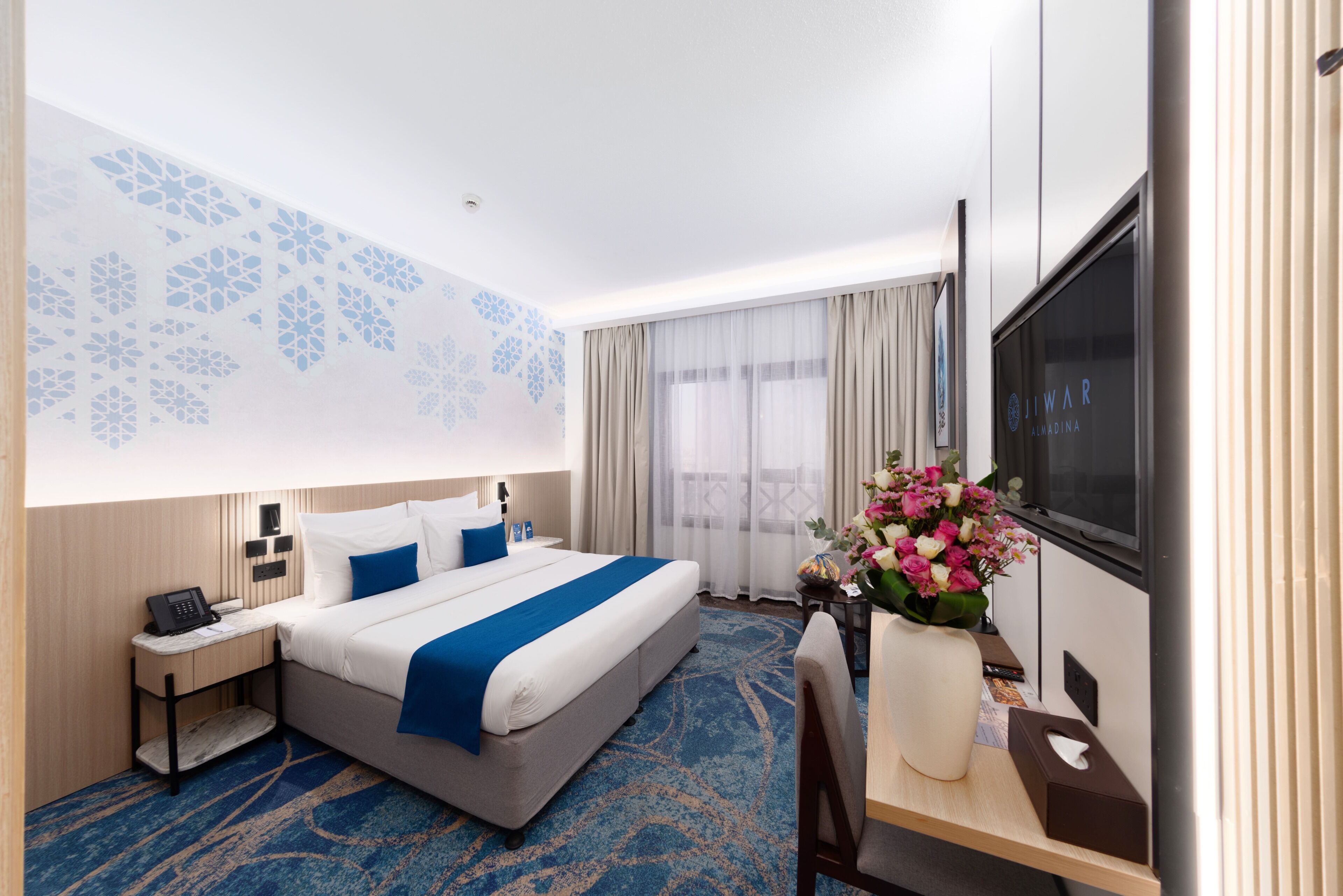 Double Room, 1 King Bed | In-room safe, individually decorated, individually furnished, desk