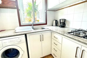 Fridge, stovetop, coffee/tea maker, electric kettle - Casa Caro, Las Norias (Todoque)