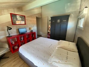 3 Schlafzimmer, Bügeleisen/Bügelbrett, kostenloses WLAN, Bettwäsche