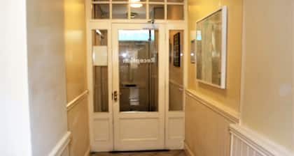 No 13 Townhouse