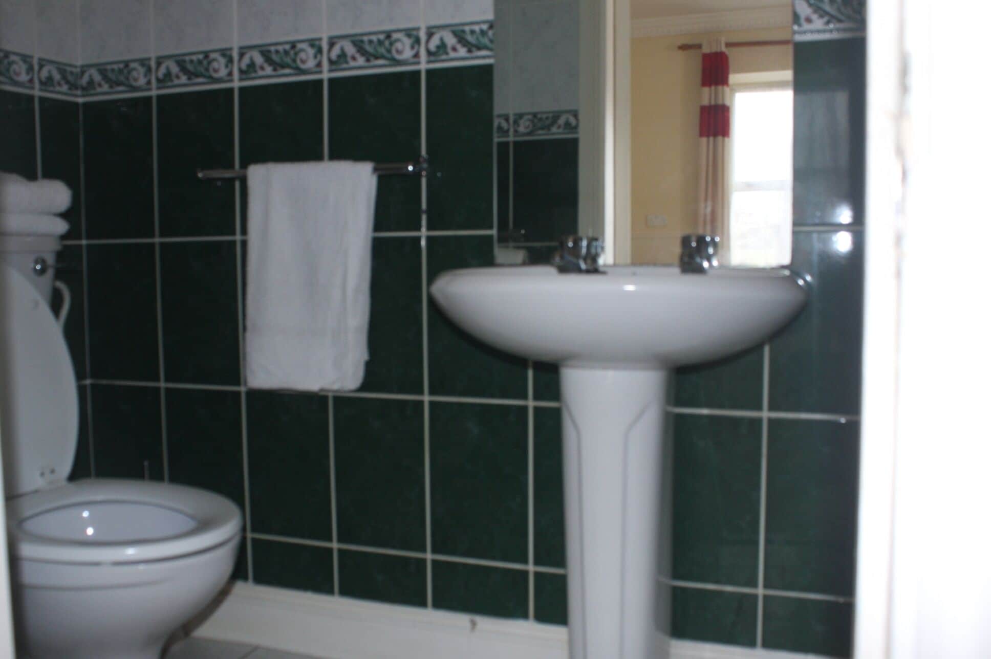 Economy-Doppel- oder -Zweibettzimmer | Badezimmer