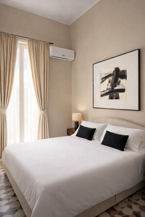 Soundproofing, iron/ironing board, free WiFi, bed sheets - Bari LandLord 71 (Bari)