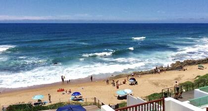 13 Skiathos - Beachfront Apartment - Shakas Rock/Ballito - NO LOADSHEDDING