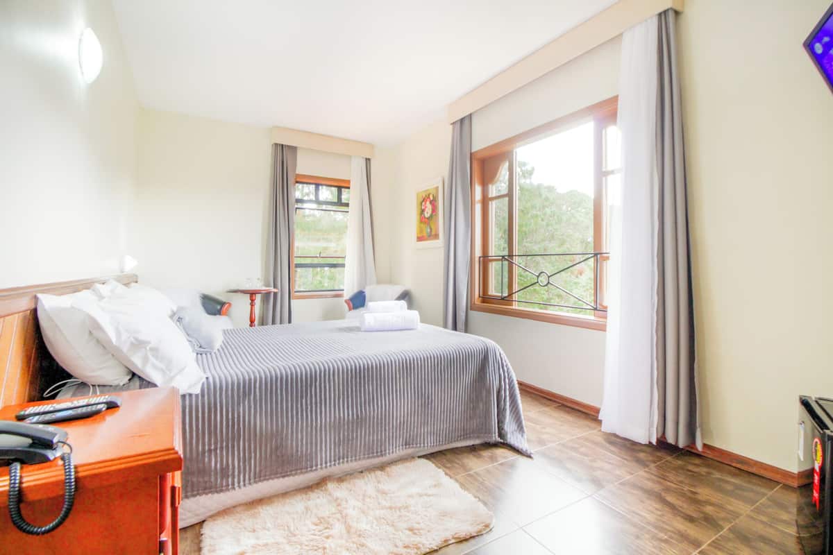 Deluxe kamer | 2 slaapkamers, een bureau, gratis wifi, beddengoed