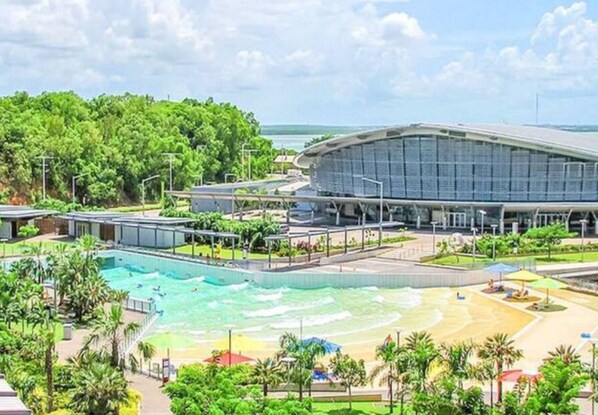 Villa | 5 bedrooms - Fred s at Fannie Bay - NT (Fannie Bay)