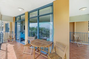 3 bedrooms - Coastal Elegance Sunset Pool Balcony Dining (Darwin)