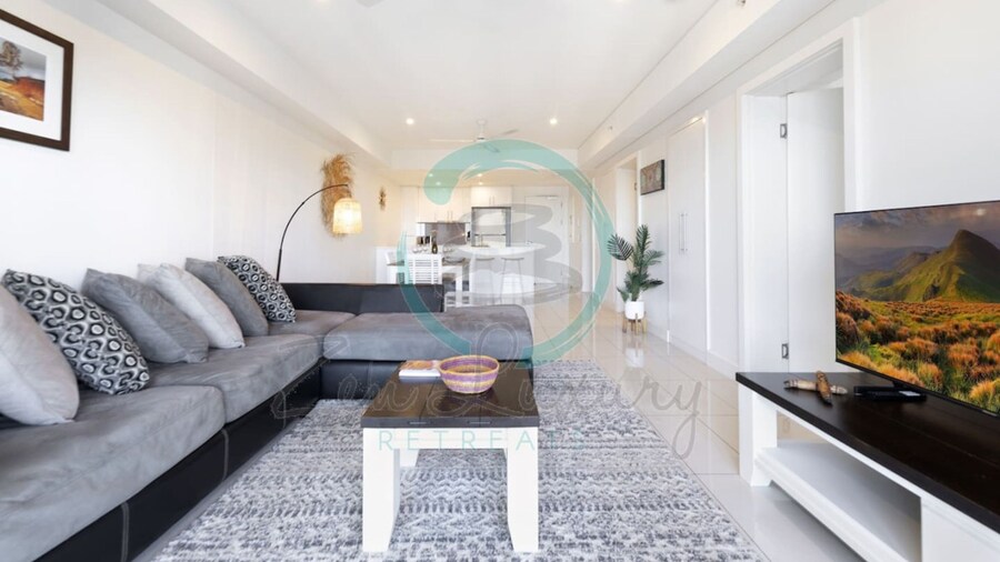 Zen Ocean Bliss Seaview Balcony Outdoordining