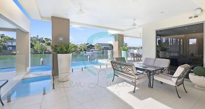Luxury Marina Mansion Pool Gym BBQ Office