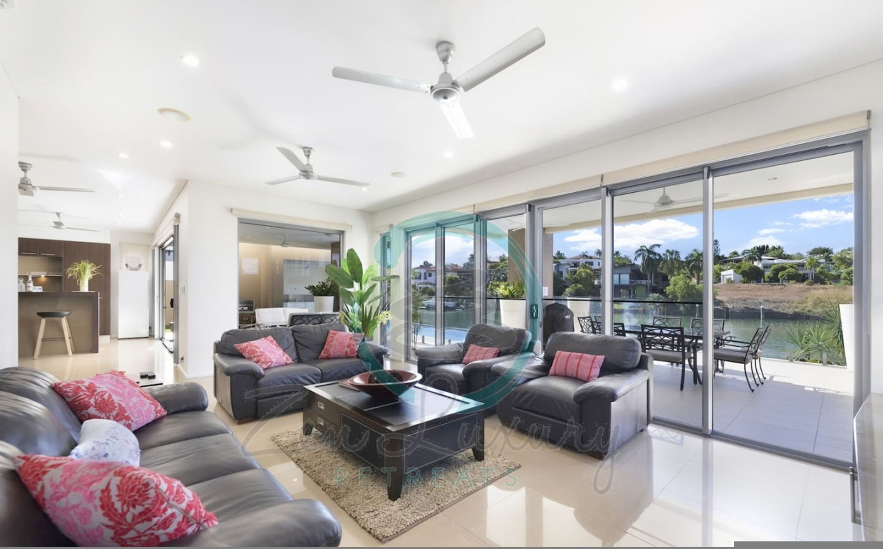 Rumah | 4 kamar tidur dan meja kerja